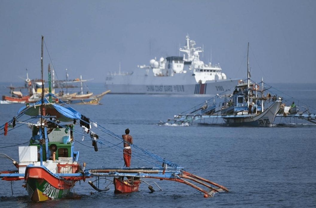 055“立大功”，马科斯坐不住了！菲突然认怂：为撤出中导提了个条件 ​