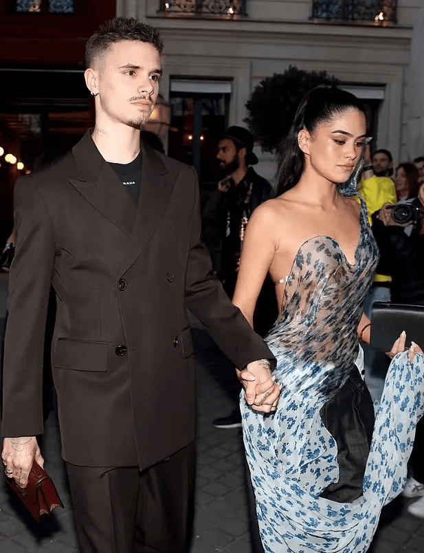 考古|小贝俩儿子恋上同一个女人,原来贝克汉姆家族关系破裂竟是因为她!