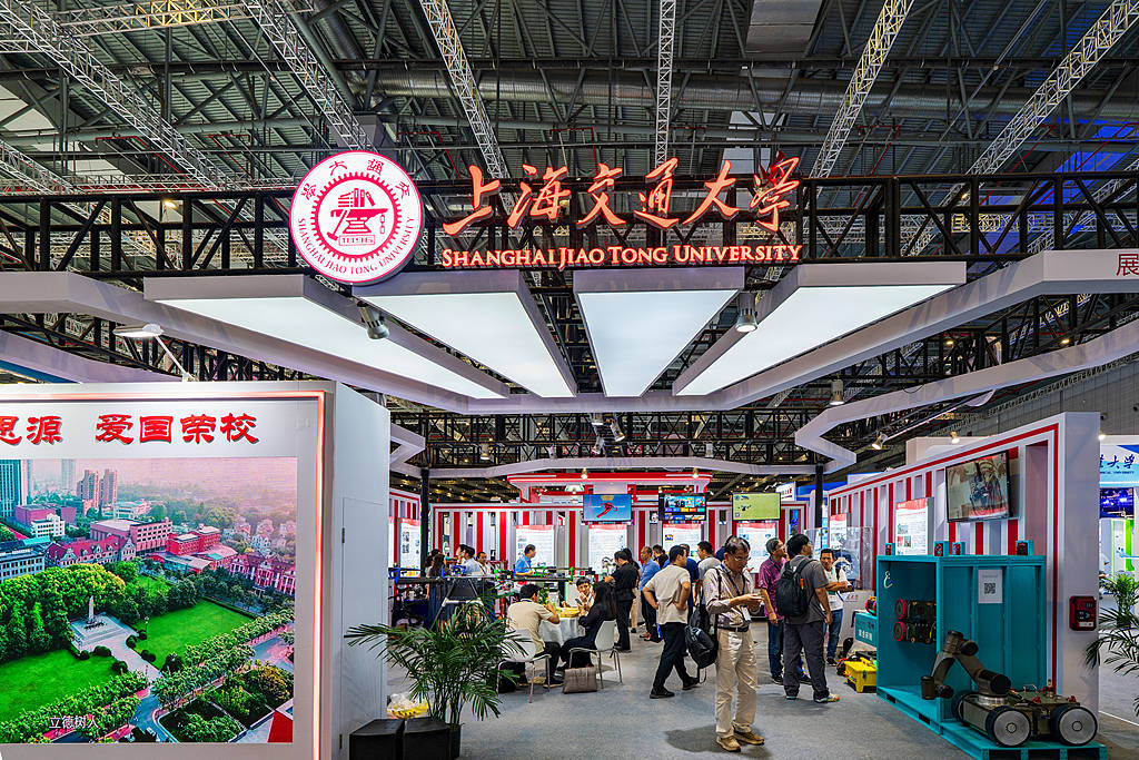 上海交大一年招5000名博士,可能加剧学历贬值