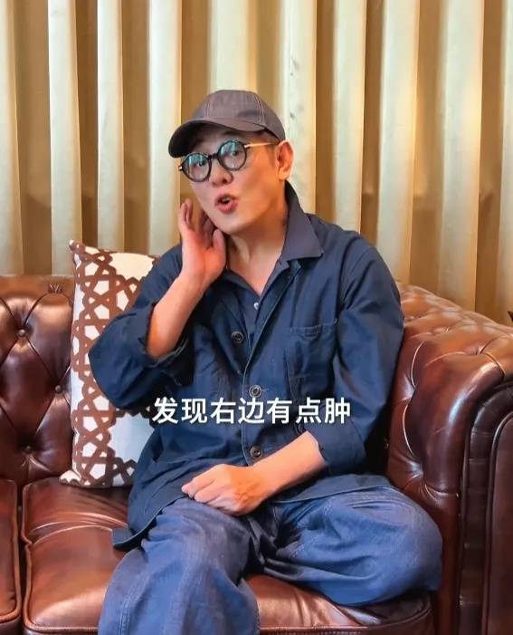 李连杰脱衣展示无疤痕上身,辟谣“换心脏”传闻,此前曾因颈部良性肿块接受手术切除
