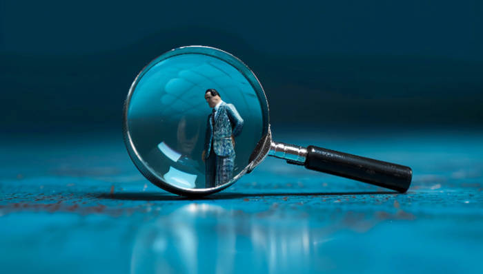 中纪委通报三“虎”被处理:李春良违规接受装修服务,刘宽忍骗取公款占为己有