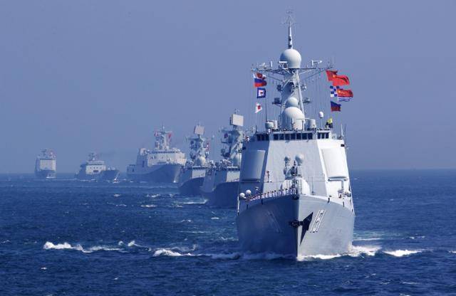 日本挑衅辽宁舰后，亚太同时出现7支舰队，美媒：解放军全球最强