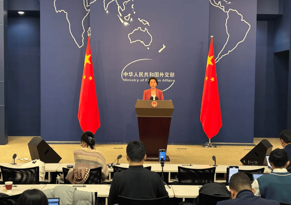 高市早苗再度发难，日方拟年内修订“安保三文件”，不到24小时，中方连送两句话！