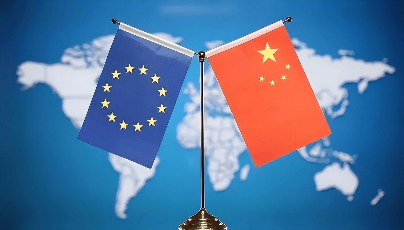 美国夺岛计划落地前，欧盟 27 国打算联合中国抗美？就在此时，王毅接到特殊电话