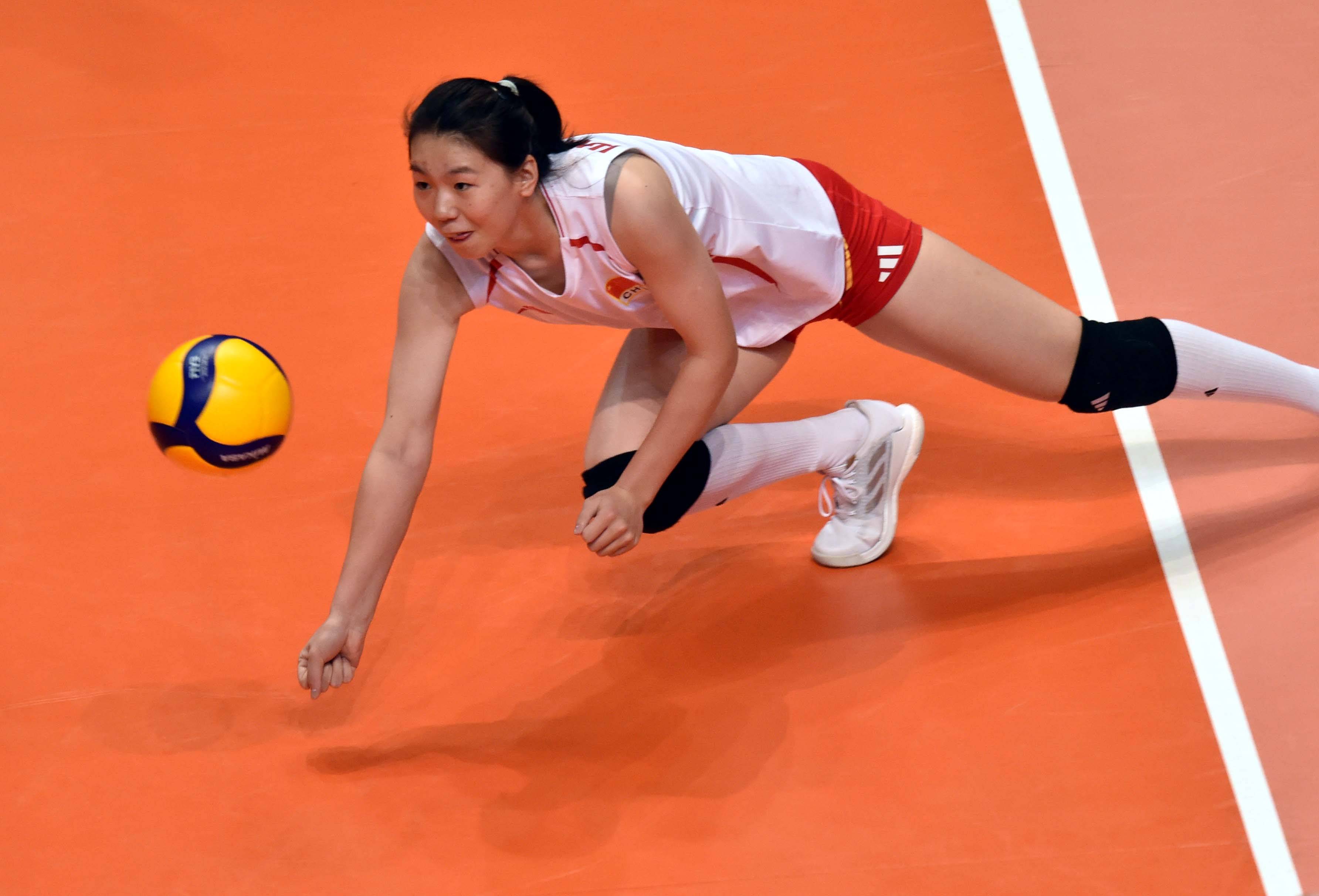 （体育）排球——亚洲东区女子锦标赛：中国队胜中国澳门队